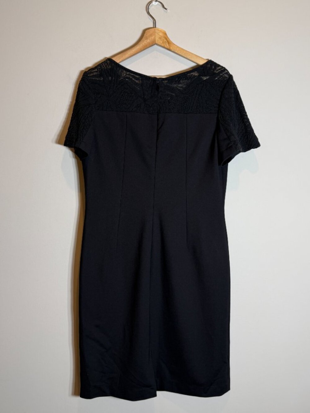 Lafayette 148 Lace Yoke Sheath Dress Women's 10 Black Formal Career Knee Length - Picture 3 of 13